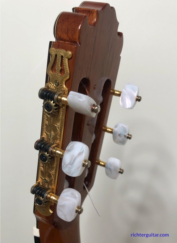 Manuel Contreras classical guitar headstock and tuning machines